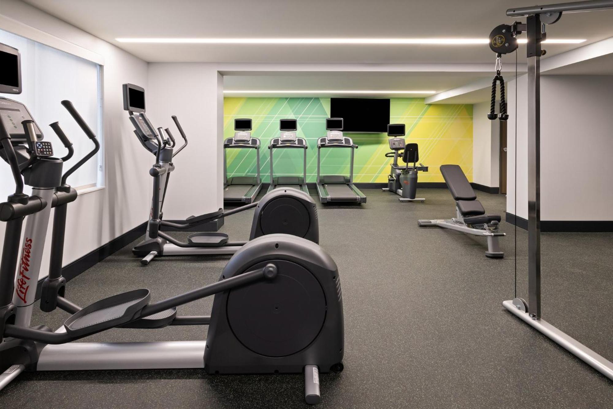 Holiday Inn & Suites Richmond West End, An Ihg Hotel เฮนริโค ภายนอก รูปภาพ